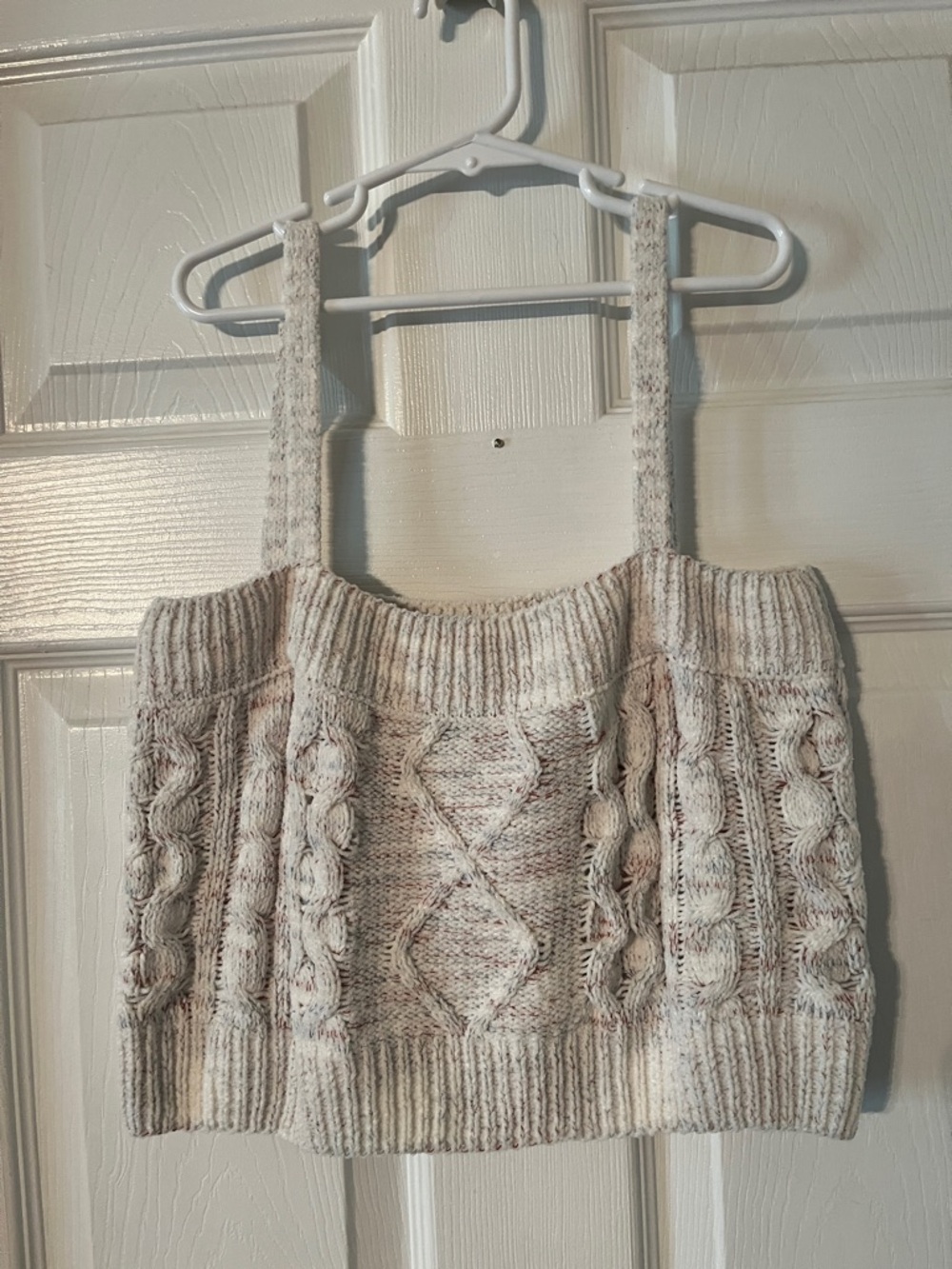 Women’s or Juniors knit crop top, Junior’s Large, off white
